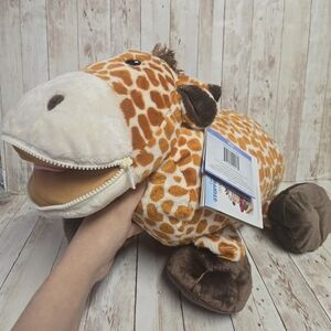 Stuffies Sky The Giraffe Plush 2013 NWT Zipper Mouth Pocket Stuffed Animal Toy
